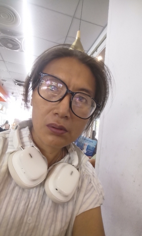 冬天的蔷薇的第三张照片--基隆交友中心